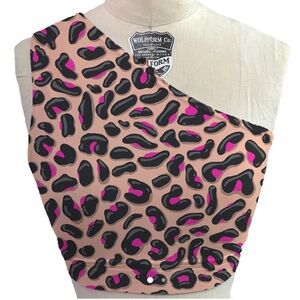 Stylish Leopard Print One-Shoulder sports bra